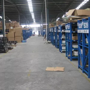 предлагаем  вам запчасти на HOWO,  SHAANXI,  XCMG, DONG-FENG, FOTON, FAW , 