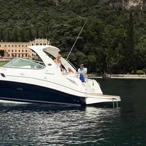 Продам новый круизный катер Sea Ray 305 Sundancer