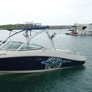 Продам спортивный катер Sea Ray 230 Select Fission