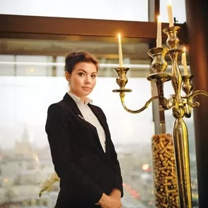Требуется хостес в отель 5* ОАЭ