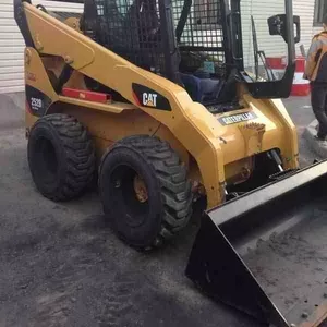 Услуги минипогрузчика СATERPILLAR (CAT 252 B3)