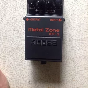 Педаль эффектов для гитары Boss MT-2 Metal Zone