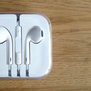 Наушники Apple EarPods