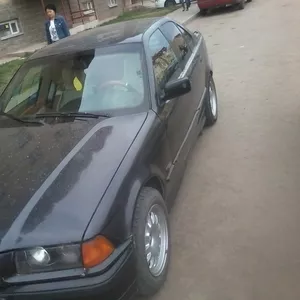 Продам BMW 318I