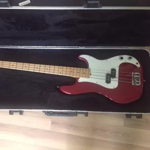 Продаю Fender American Standard Precision Bass