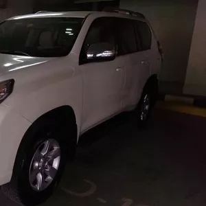 Toyota Prado TXL 2012 году модель,  цвет белый .... полный вариант/.