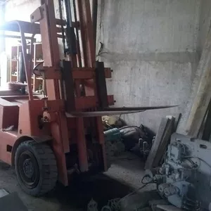 Погрузчик вилочный