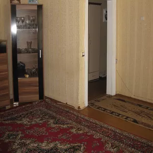 ПРОДАМ теплую,  уютную 3-х к. квартиру,  этаж 2/3 ( собственник)