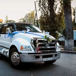 Лимузин Ford F650- убийца Хаммеров,  лимузин на свадьбу и день рождения