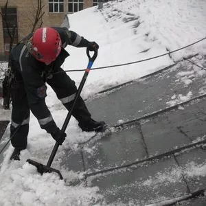 Уборка  снега  и  наледи  в  Астане