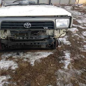 Капот на  Toyota Hilux SURf  130 