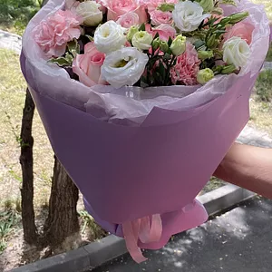 Доставка цветов и подарков в Алматы