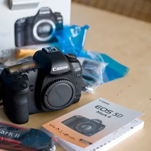 Canon EOS 5D Mark II - Kit Canon EF-S 15-85mm